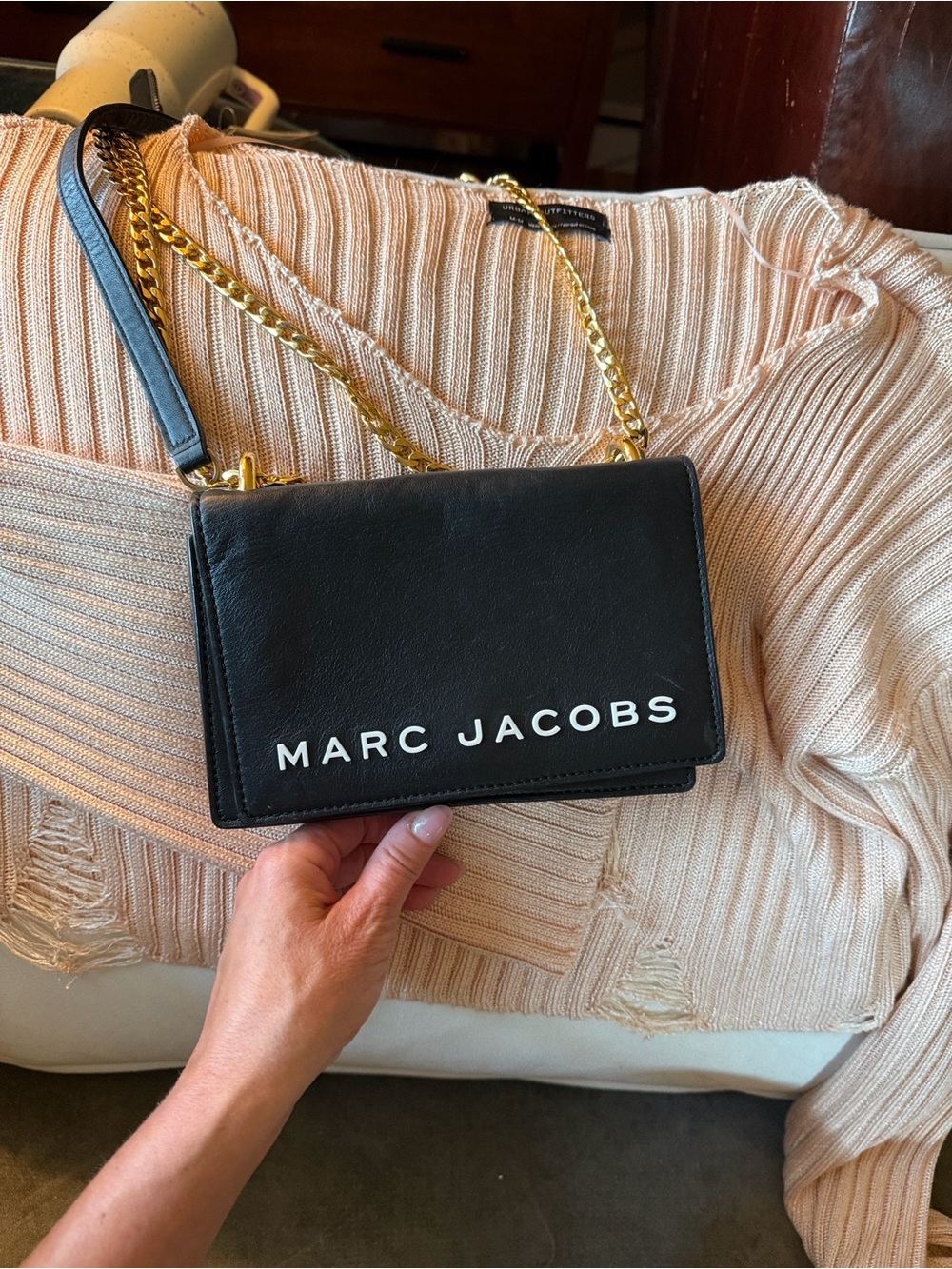 Marc Jacobs Black Crossbody Bag with Gold Chain - Picture 8 of 8